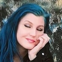 Leva Bates Naken