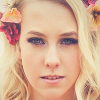 Lily Anderson Naken