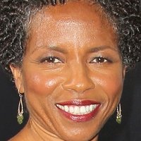 LisaGay Hamilton Naken