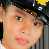 little-trisha Naken