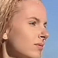 Louisa Paskert Naken