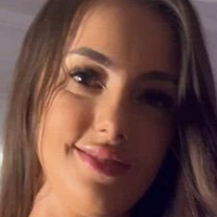 Luana Schneider Naken