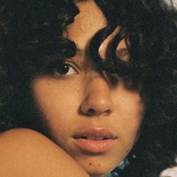 Maia Serena Naken