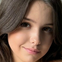 meridee Naken