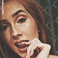 michella_red Naken