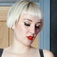 Mistress Petite Naken