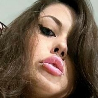 Mona Mia Naken