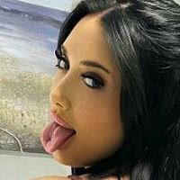 Nialarani Naken
