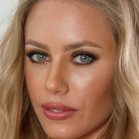 Nicole Aniston Naken