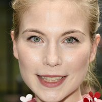 Nora von Waldstätten Naken