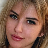 Octavia May Naken