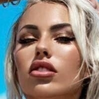 Olivia Burns Naken