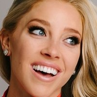 Olivia Harlan Naken