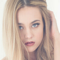 Paizley Laura Bishop Naken