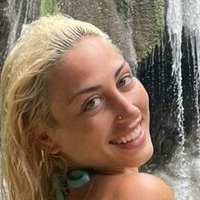 Paula Dinamicah Naken