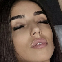 Petite Loren Naken