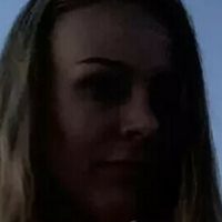 Reagan Naken