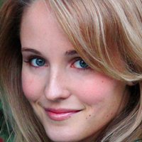 Sara Fletcher Naken