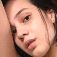 Sarah Holmes Naken