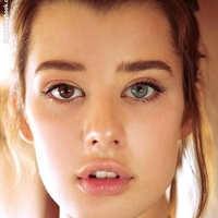 Sarah Mc Daniel Naken