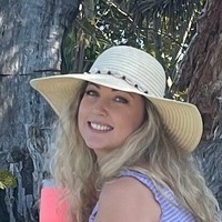 Sarah Peachez Naken