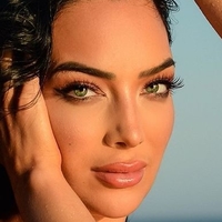 Shahira Barry Naken