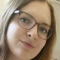 Sophie Shy Naken