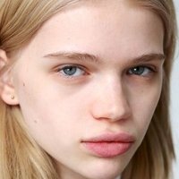 Stella Lucia Naken