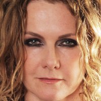Susan Traylor Naken
