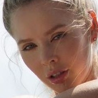 Thera Jane Naken
