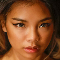 Victoria Eik Naken