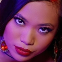 Vina Sky Naken