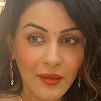 Yamini Malhotra Naken