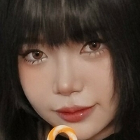 zinie Naken