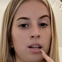 zoelushmodell Naken